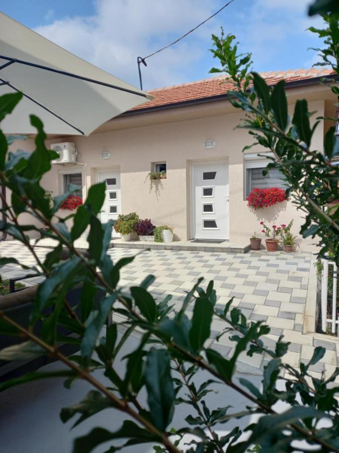 Leda Apartmani Smederevo Luaran gambar