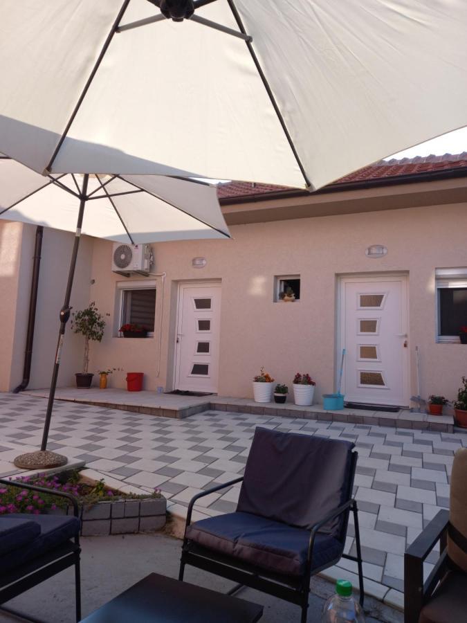 Leda Apartmani Smederevo Luaran gambar